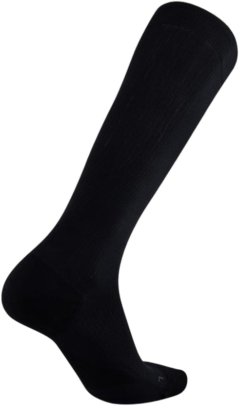 2XU Compression Socks for Enhanced Flight Comfort