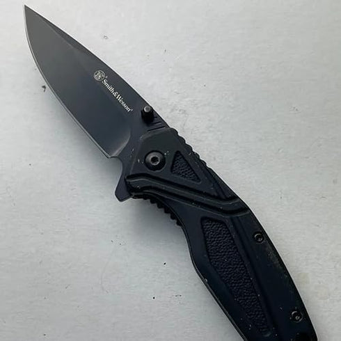 Smith & Wesson SW1101 6.89in Stainless Steel Folding Knife with 3in Drop Point Blade and Rubberized Handle