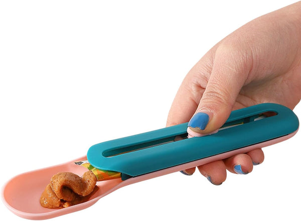 Cat Strip Squeeze Spoon Feeder, Multi-Functional Wet Food Spoon for Lickable Cat Treats (Blue)