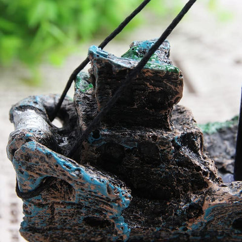 1 pcs Pirate Ship Wreckage Fish Tank Landscaping, Aquarium Decorations and Ornaments