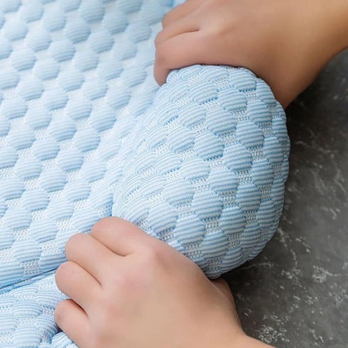 Pet Cooling Mat for Cats and Small Dogs, Lightweight, Soft, Leak-Proof, Washable Indoor/Outdoor (Blue, Medium)