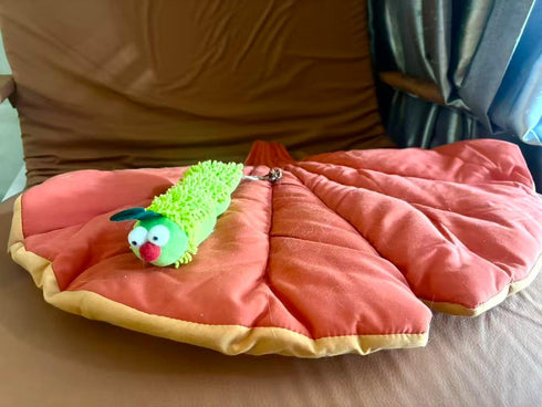 LZYDD Cozy Set Leaf Dual-Use Mat Cat Bed Sofa Protector with a Catnip Caterpillar Self-Play Cat Toy