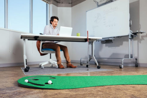 (3' 9') PUTT-A-Bout Par Three Golf Putting Green x