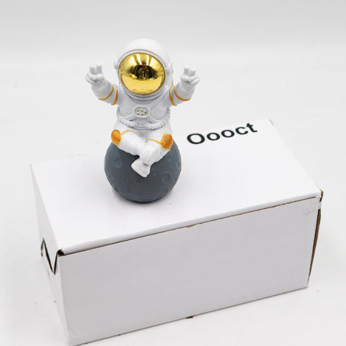 Astronaut Statue Fish Tank Decor, Resin Spaceman Small Aquarium Decorations, Cute Mini Space Figure