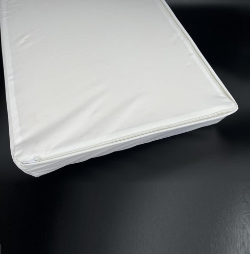 Waterproof Dog Bed Liner with Zipper, Replacement Liner Only, 44 x 32 Inch