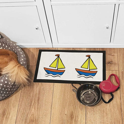 Azeeda (PM00030841) 'Sail Boat Toy' Pet Feeding Mat