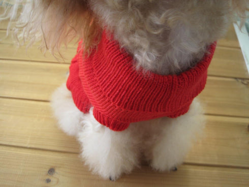 FAMI Dog Clothes Sweater for Small Dogs, Soft Winter Puppy Sweaters, Warm Outfit for XS S Cats (Red, X-Small)