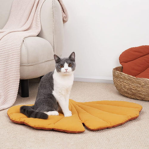 Pet Mat for Small Dogs and Cats - Soft Cotton Bedding with Ginkgo Leaf Design, Machine Washable, 50 x 68cm