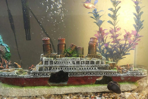 SLOCME Aquarium Titanic Shipwreck Decorations, Fish Tank Resin Material Pirate Ship Decor, Titanic Ornament