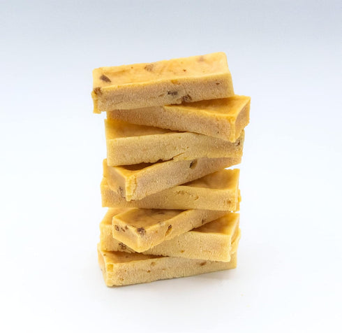 EcoKind Pet Treats Premium Gold Bacon Flavored Yak Chews | All Natural Himalayan Yak Cheese Dog Chew (16 Small Sticks)