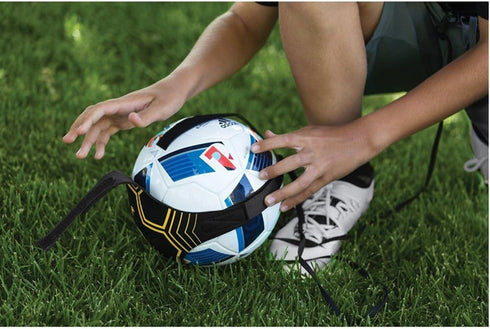 Football Kick Trainer, Soccer Training Aids, Hands Free Throw Sole Practice Equipment for Kids