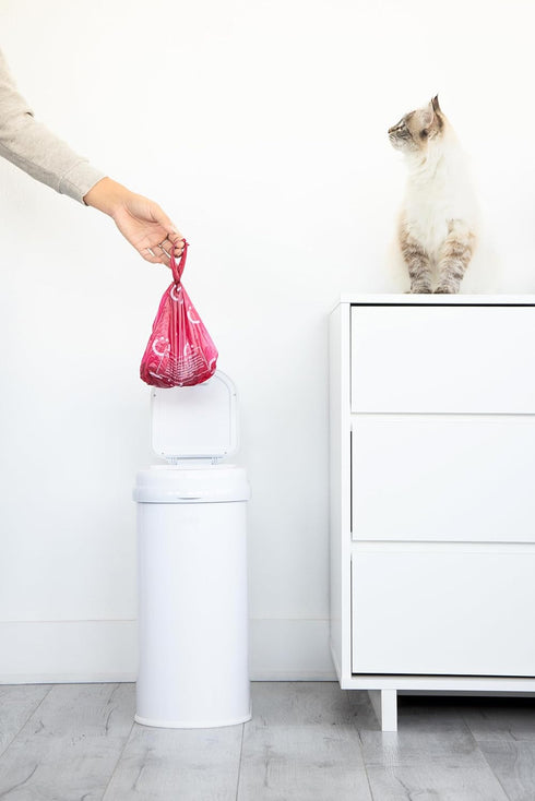 200 Count (Pack 1) Ubbi Pet Waste Sacks, Lavender Scented Cat Litter Disposal Bags, Leak Proof and Easy Tie