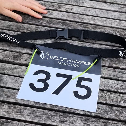 VeloChampion Running Waistpack Belt – Elastic Stretch Fit with Clip Fastening for Triathlon and Marathon