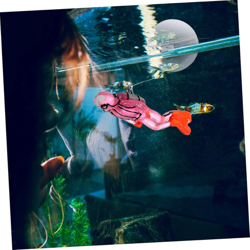 Floating Diver Cute Fish Tank Accessories Fish Tank Diver Decorations Diver Aquarium Decorations Glow in The Dark Aquarium Ornaments Decorative Diver Decor Luminous Model Resin