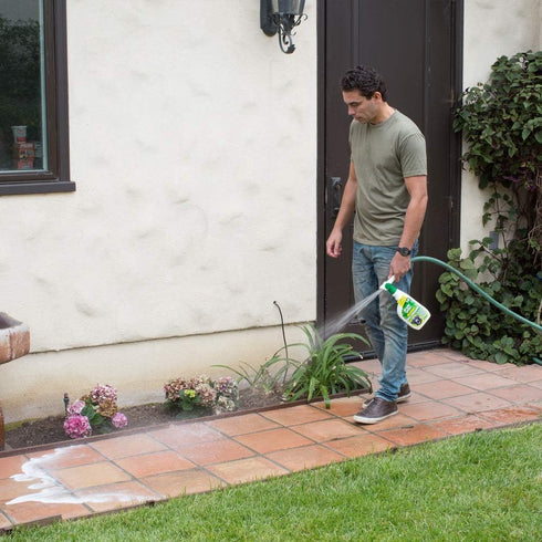 Outdoor Odor Eliminator for Pets - Ideal for Dogs, Artificial Grass & Patio, 32 oz Hose End Sprayer