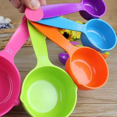 Rypet Pet Food Scoop Set of 5, Measuring Cups and Spoons Set for Dog, Cat, and Bird Food, Random Color