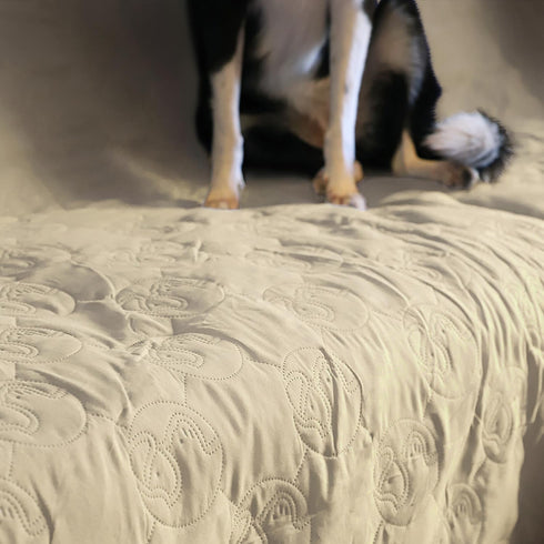 Kritter Planet No Slip Pet Couch Cover - Waterproof Dog Bed Pad, Washable Sofa Protector Mat for Dogs & Cats
