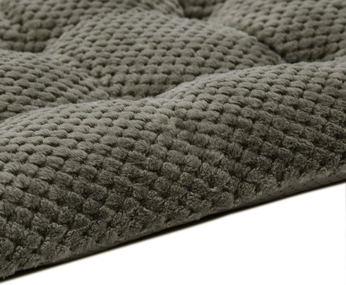 WONDER MIRACLE Fuzzy Deluxe Pet Beds, Super Plush Dog or Cat Beds for Crates (15" x 23", S-Eagle Grey)