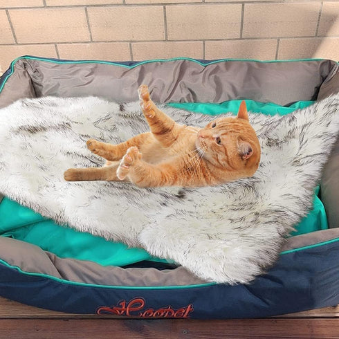 Faux Fur Dog Bed Rug Plush and Fluffy Mat for Dogs Cats, Luxury Soft Faux Sheepskin Area Rug (24 by 36 inches,