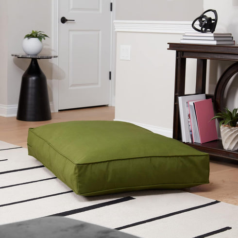 Casey Medium Indoor/Outdoor Pillow Style Dog Bed, 42 x 30 in., Hunter