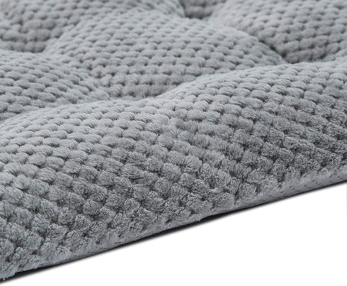 WONDER MIRACLE Fuzzy Deluxe Pet Beds, Super Plush Dog or Cat Beds, Machine Wash & Dryer Friendly (S-Grey, 15" x 23")
