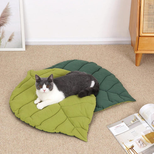 MOJUN Leaf Shaped Pet Mat for Dog Cat, Double Sided Design Cat Puppy Bed Cushion, Super Soft Cotton Portable Camping Sleeping Mat for Cats and Small Medium Dogs (Green Leaf,19.7"x26.8", 1PCS)