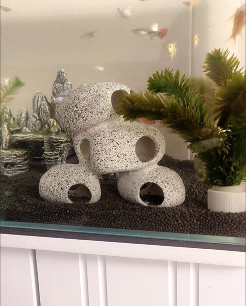 Aquarium Rock Decorations Resin Cichlids Rock with Betta Cave, Betta Fish Tank Accessories for Hiding