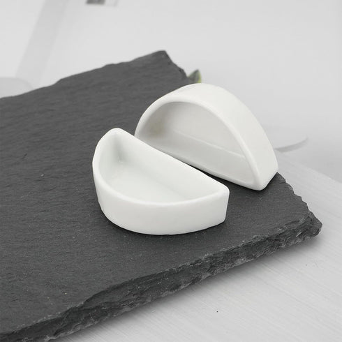 ECSiNG 6PCS 4.21x2x1.05cm Hermit Crab Mini Ceramic Dish Semicircle Shape Reptile Food Bowl for Spider Hermit Crab