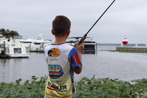Kid Casters Blue Camo No Tangle Fishing Combo with Bobber, Practice Casting Plug