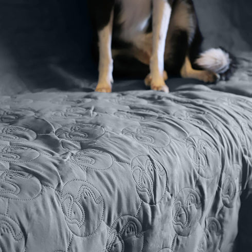 Kritter Planet No Slip Pet Couch Cover, Waterproof Washable Sofa Protector Mat for Dogs and Cats