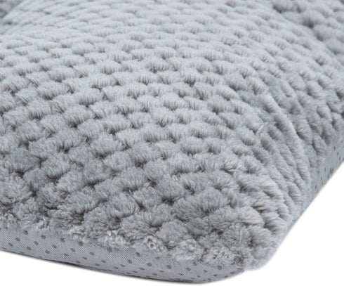 WONDER MIRACLE Fuzzy Deluxe Pet Beds, Super Plush Dog or Cat Beds, Machine Wash & Dryer Friendly (S-Grey, 15" x 23")