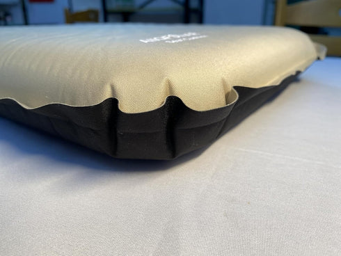 AIIQFSMART Backpacking, 210T Inflatable Stadium Seat Cushion | Self-Inflating Memory Foam Portable Pad for Airplane