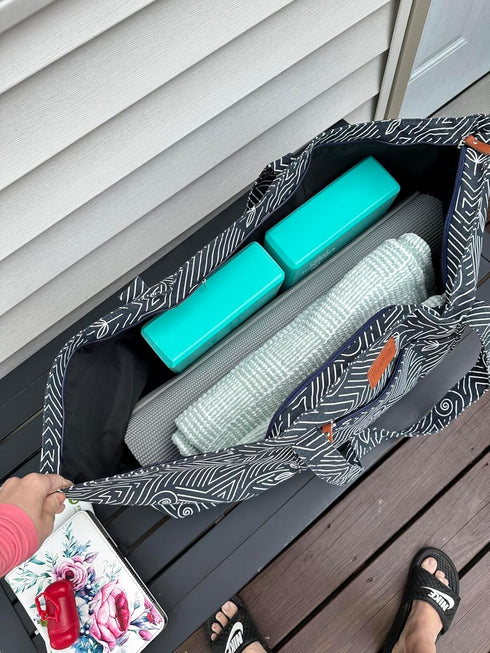 Large Yoga Mat Bag for Women & Men, Travel Yoga Gym Bag for Pilates, Office, Beach Workout with Mat Strap