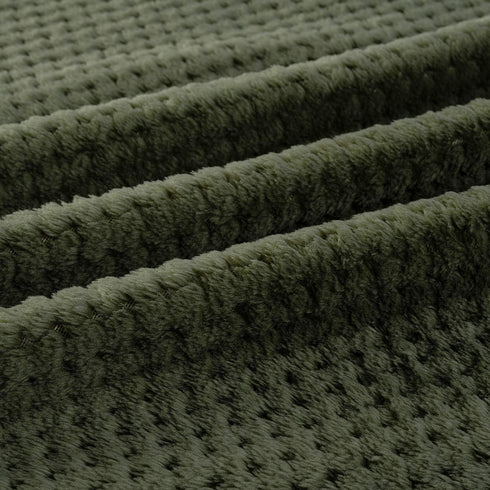 Dog Blanket or Cat Blanket, Warm Soft Fuzzy Blankets for Puppy, Small, Medium, Large Dogs or Kittens, Plush Fleece