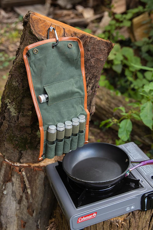 BLEEKER & RWE Backpack Bushcraft Camping Spice Kit Portable with Glass Jars, Funnel and Carabiner Great for and Travel