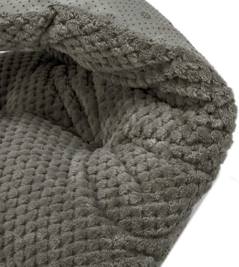 WONDER MIRACLE Fuzzy Deluxe Pet Beds, Super Plush Dog or Cat Beds for Crates (15" x 23", S-Eagle Grey)