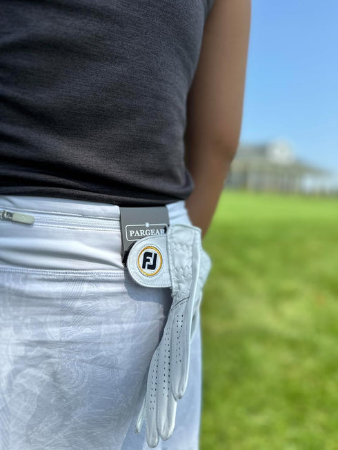 The Original Mag Landing Pad Golf Belt Clip, Golf Accessory Ver.2 for Magnetic Rangefinders, Magnetic Golf Towels,