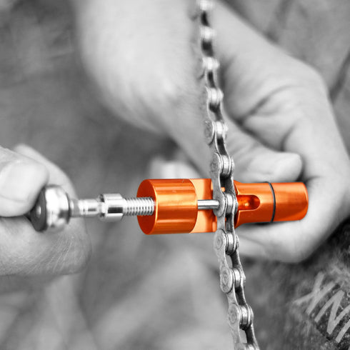 Granite Stash Bike Chain Tool Kit, Bicycle Chain Repair Tool, Easy to Use Chain Breaker, Compatible with 9-12 Speed