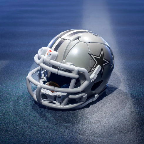 5.5-Inch 8+ Transformers NFL Dallas Cowboys Starblitz Action Figure Changes from Robot to Helmet, Football Toys
