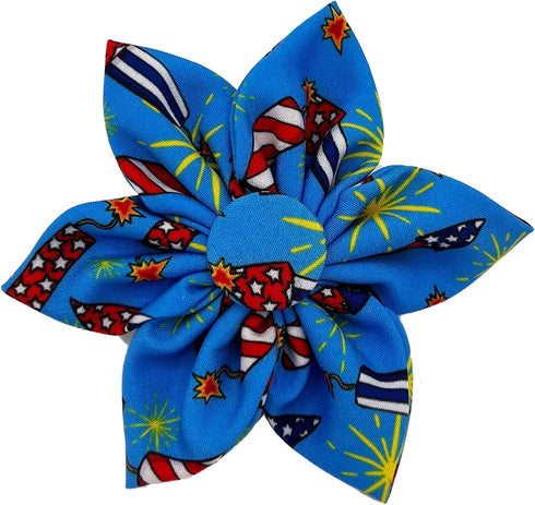 Huxley & Kent Pet Pinwheel, Firecrackers (Large), 4th of July Velcro Collar Accessory for Dogs/Cats