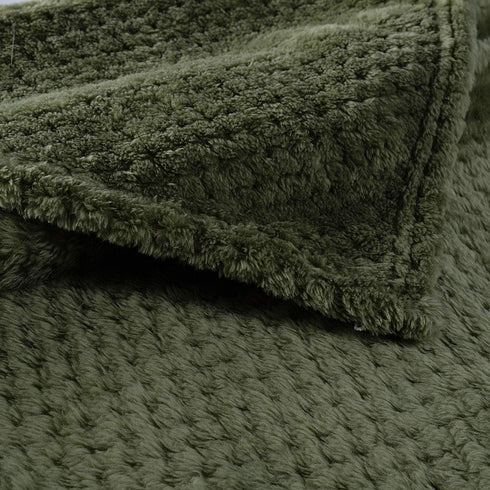 Dog Blanket or Cat Blanket or Pet Blanket, Warm Soft Fuzzy Blankets for Puppy, Small, Medium, Large Dogs or Kitten, Cats, Plush Fleece Throws for Bed, Couch, Sofa, Travel (L/40" x 48", Dark Green) by CUTEMATE