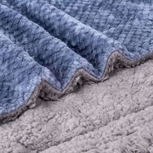 Fuzzy Dog Blanket, Cat Blanket, Warm Soft Plush Fleece Receiving Blankets for Dog Bed, Cat Bed, Couch, Sofa, Travel,