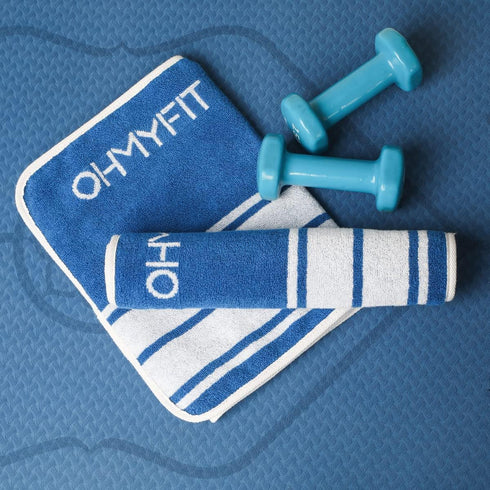 Pack 1) Smart Fitness Towel With Zippered Pocket - Gym Accessory for Men & Women - Multifunctional Quick Dry Sweat