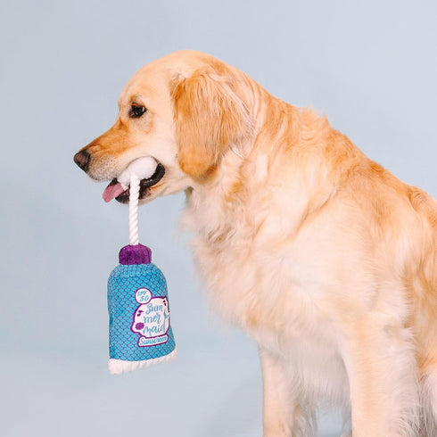 Fringe Studio Plush Dog Toy - Good Times and Tan Lines, Pet Shop Collection (314298).