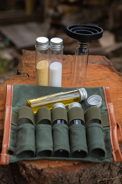 BLEEKER & RWE Backpack Bushcraft Camping Spice Kit Portable with Glass Jars, Funnel and Carabiner Great for and Travel