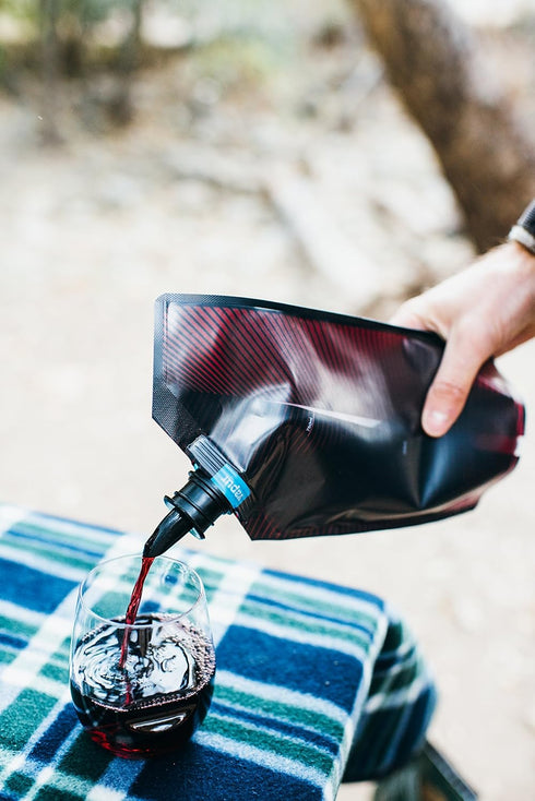 Vapur Collapsible Portable Wine Kit, Maroon, 25 Ounce Wine Carrier with 2 Shatterproof Glasses