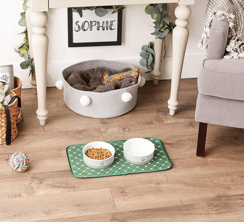 10x18, Bone Dry Machine Washable, Ultra Absorbent Pet Mat, Hunter Green Trellis Print