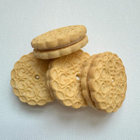 Exclusively Dog Cookies Sandwich Cremes, Vanilla Flavor Dog Treats for Medium and Large Dogs, 8 oz, Natural, Made in USA