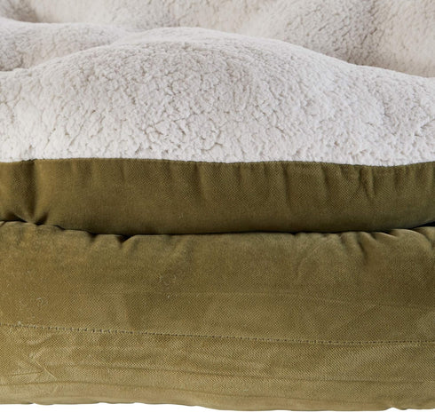 Happy Hounds Murphy Deluxe Donut Dog Bed, Medium (32"), Fern