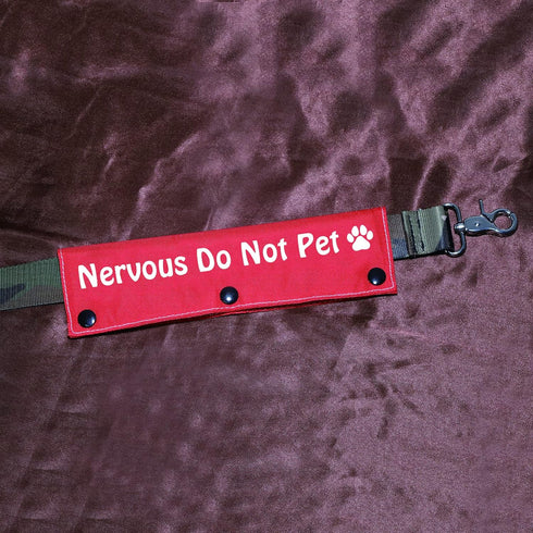 Funny Dog Leash Sleeve, Nervous Do Not Pet Dog Leash Wrap Alert Hanging ID Patch Tag Birthday Gift (Do Not Pet-Sleeve)